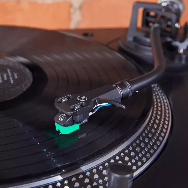Audio-Technica AT-VM95E/H cápsula con portacápsulas AT-HS6BK premontado (negro/verde)