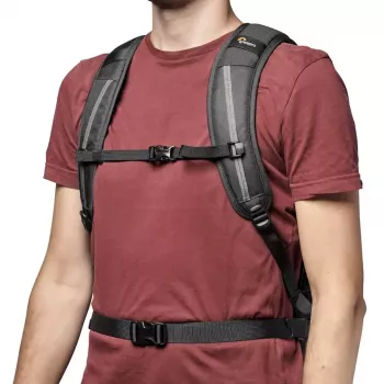 Mochila Lowepro Flipside Backpack 300 AW III negra 13