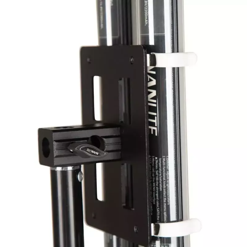 Set de montaje Nanlite Pavotube Double Bank 2 T12 mástil LED negro