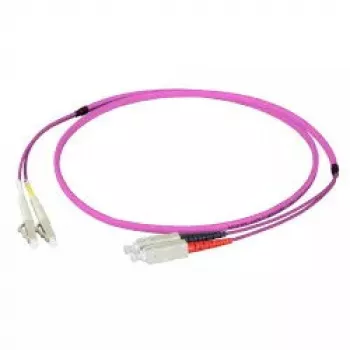 Cable de fibra óptica EFB Elektronik O0323FT.10 — OM4, 10 m, LC a SC, I-V(ZN) HH, violeta