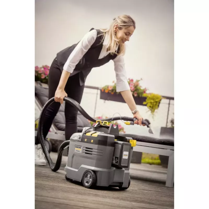 Máquina de limpieza de alfombras de avance Kärcher 1.101-700.0 negro intenso gris amarillo