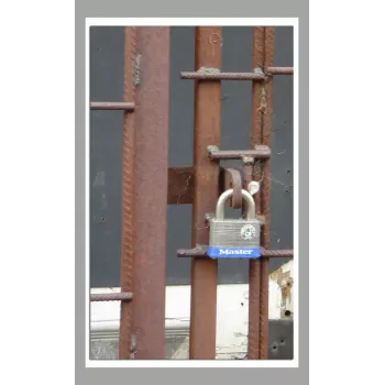 Candado MASTERLOCK 51 mm cuerpo de acero laminado con cilindro de pasador