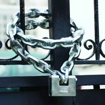 Candado MASTER LOCK 680EURD 80 mm acero templado, arco recubierto
