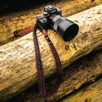 Correa de cámara de paracord C-ROPE Traveler, 125 cm, Red Dots