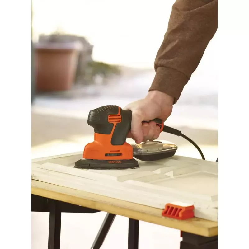 Lijadora orbital portátil Black & Decker KA2000-QS