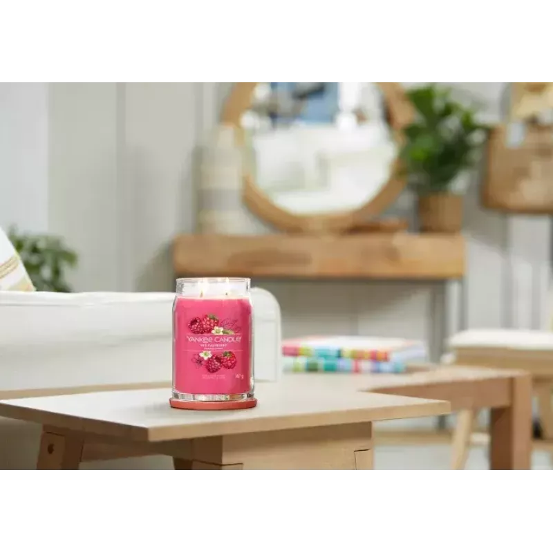 Vela de cera Yankee Candle Cylinder Raspberry Crimson — altura 157 mm, diámetro 93 mm, peso 567 g, 1 unidad