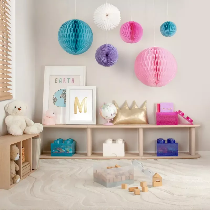 Storage Brick 4 Top Lid Glitter by room copenhagen — caja de almacenamiento tipo LEGO azul claro/transparente