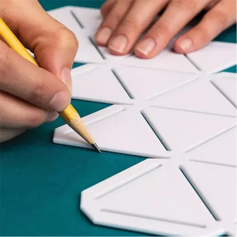 Plantilla de siluetas Fiskars 1059566 blanca de plástico para adultos y niños