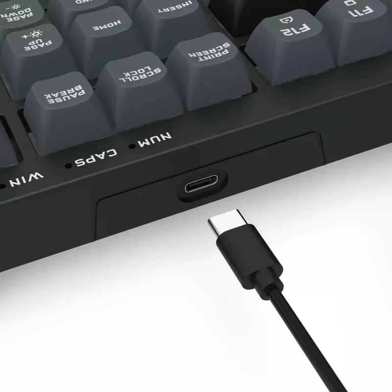 Teclado REDRAGON K518-RGB-GB Crux USB con cable negro membrana
