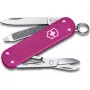 Navaja Victorinox Classic SD Alox Flamino Party roja — multiusos compacta con hoja, tijeras, lima de uñas, destornillador, llavero