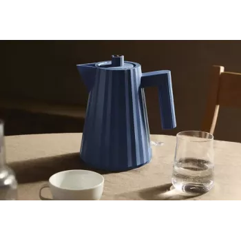 Hervidor Alessi Plissé 1,0 L 2200 W azul, resina termoplástica, apagado automático, base oculta