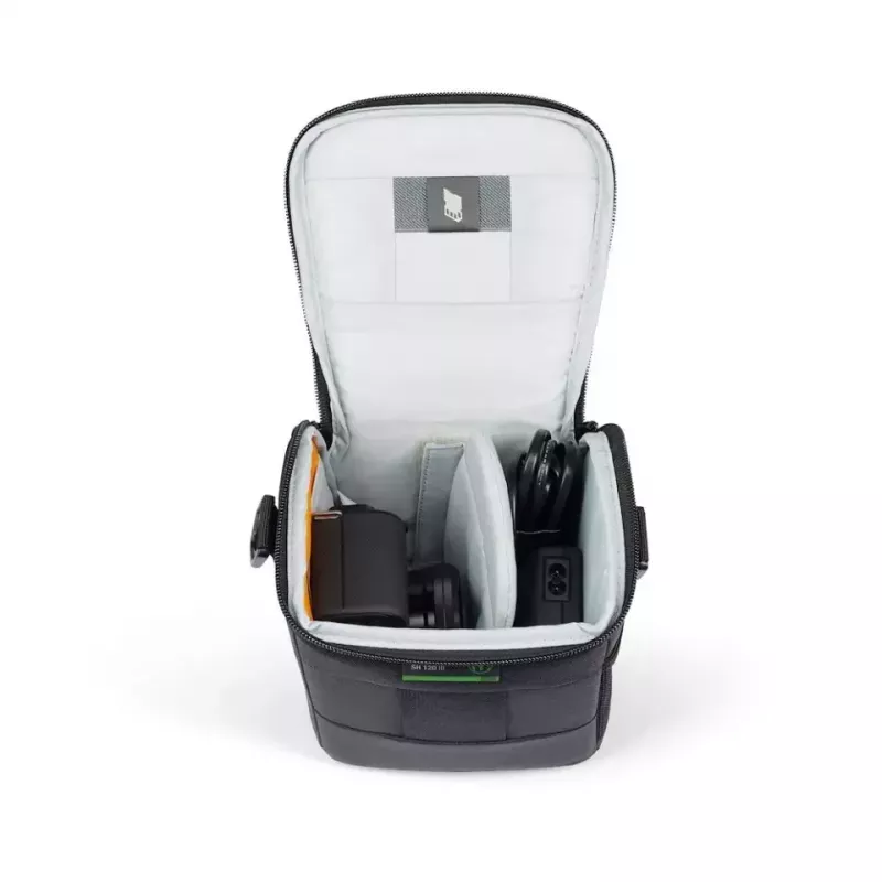 Riñonera Lowepro Adventura SH 120 III Negra correa de hombro