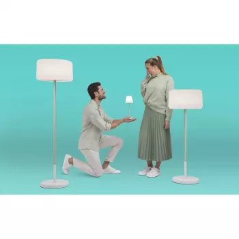 Lámpara de mesa Newgarden LOLA esbelta 30 2 W LED latón