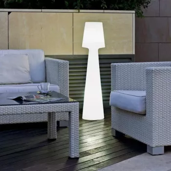Lámpara LED recargable con batería NewGarden Lola 110 RGB luz blanca – iluminación portátil interior/exterior