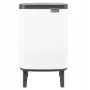 Cubo de basura BRABANTIA BO 7L Blanco, Modelo 22 71 65, 7 L de capacidad