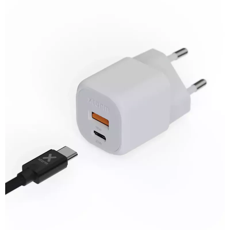 Cargador de pared Xtorm 20W GaN² Ultra — 20 W, USB-C, para interior, blanco