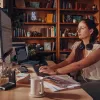 Poly Voyager Focus 2 auricular USB-A certificado para Microsoft Teams
