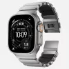 NOMAD Stratos Band - Correa de titanio para Apple Watch 49mm con FKM (titanio natural, FKM negro)