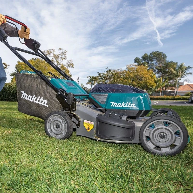 Makita DLM532PT4 Cortacésped a batería Negro, Azul