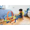 Hot Wheels Action Loop Cyclone Challenge Pista con coche de juguete a escala 1:64, fácil almacenamiento