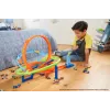 Hot Wheels Action Loop Cyclone Challenge Pista con coche de juguete a escala 1:64, fácil almacenamiento