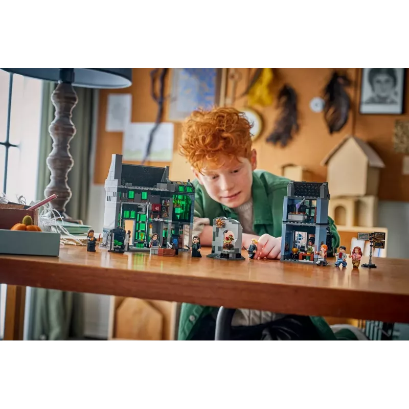 LEGO Harry Potter 76471 Tiendas de magia del Callejón Knockturn (788 piezas)