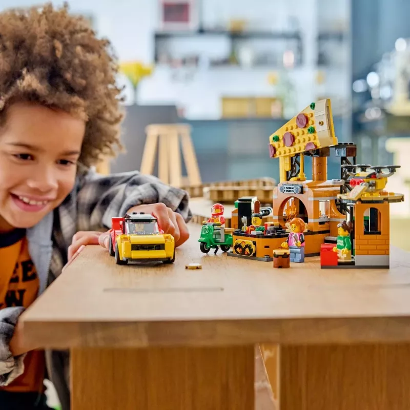 LEGO City 60496 Servicio de reparto de pizza con vehículos (494 piezas)