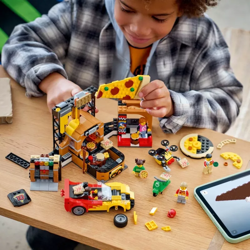 LEGO City 60496 Servicio de reparto de pizza con vehículos (494 piezas)