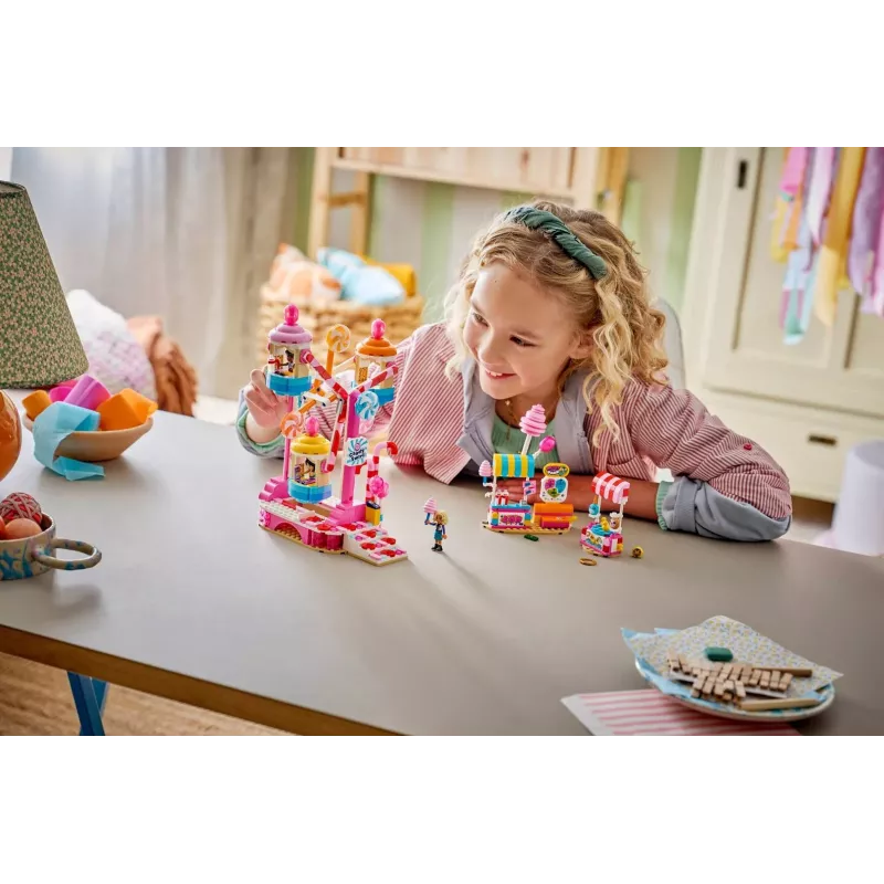 LEGO Friends 42700 Noria gigante de dulces y cupcakes (602 piezas)
