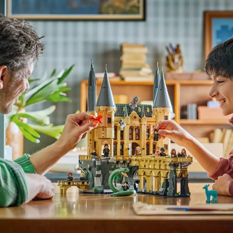 LEGO Harry Potter 76473 Castillo de Hogwarts: Ala Este (2164 piezas)