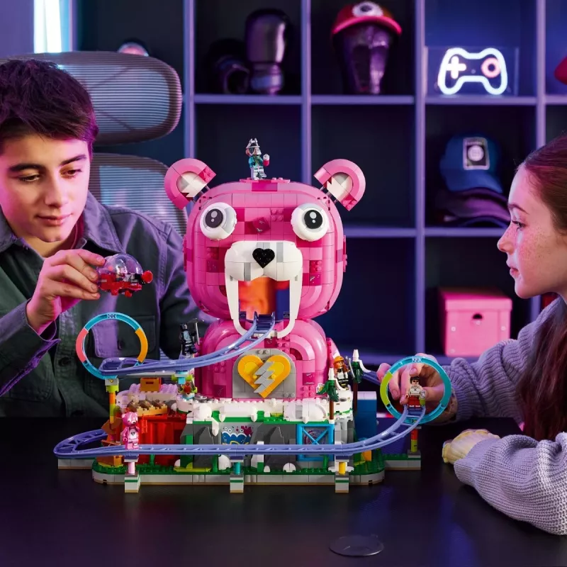 LEGO Fortnite 77082 Cueva rave (1963 piezas, a partir de 12 años)