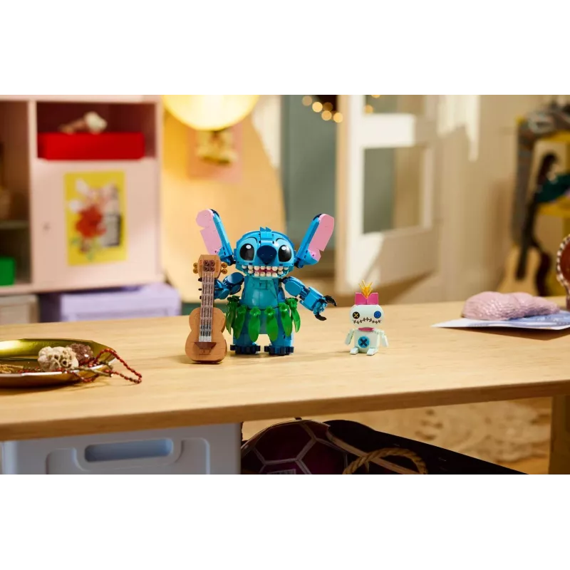LEGO Disney 43296 Stitch & Scrump Set de construcción (713 piezas)