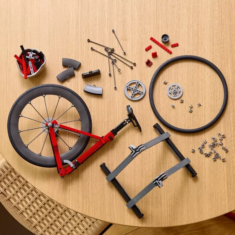 LEGO Icons 11380 Bicicleta de carretera Set de construcción, 1015 piezas, a partir de 18 años