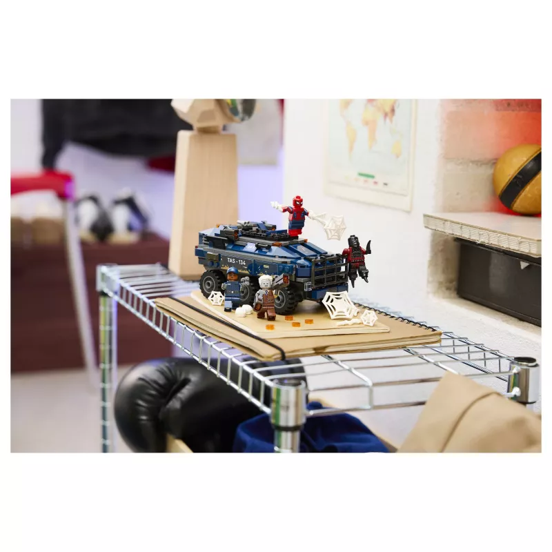 LEGO Marvel 76349 Spider-Man Prison Transport Chase (367 piezas)