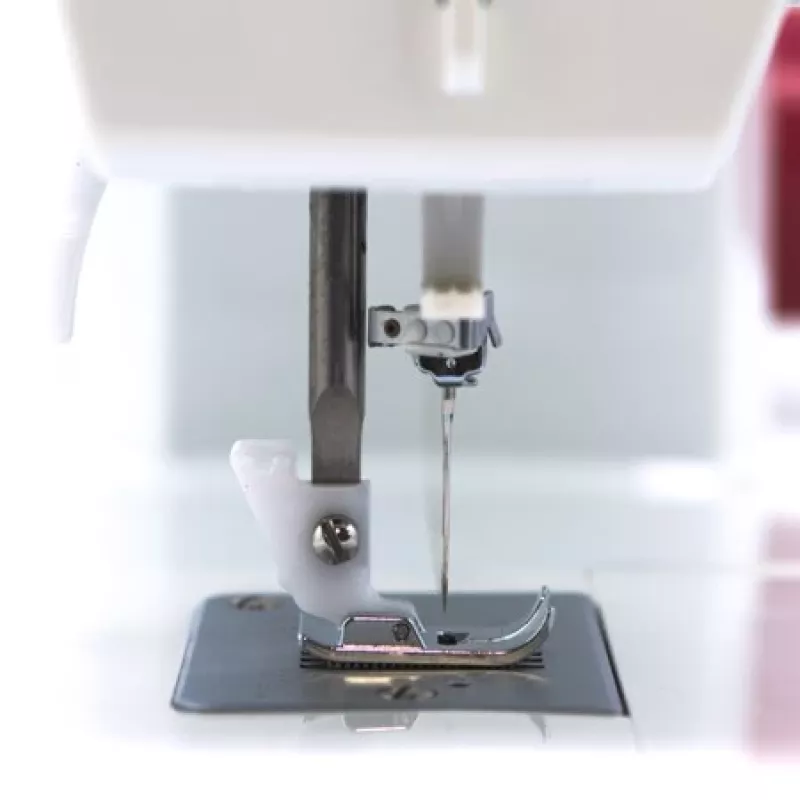 ŁUCZNIK Polonia 2018 Máquina de coser mecánica - 22 puntadas, luz LED, sistema de brazo libre