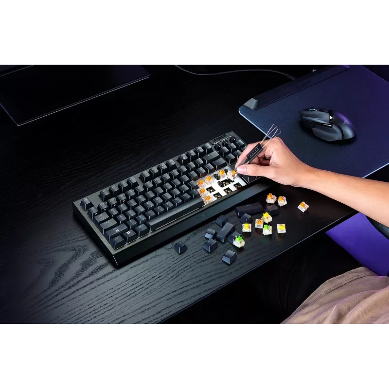 Razer BlackWidow V4 Tenkeyless HyperSpeed Orange Switch Teclado - US Layout
