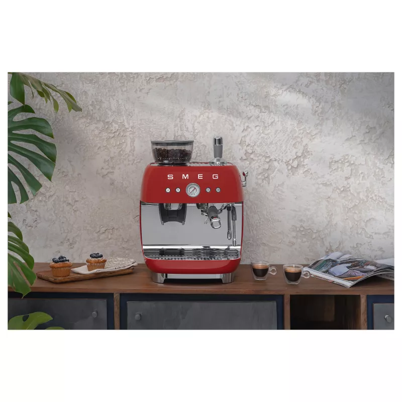 Smeg 50's Style cafetera superautomática EGF03RDEU roja