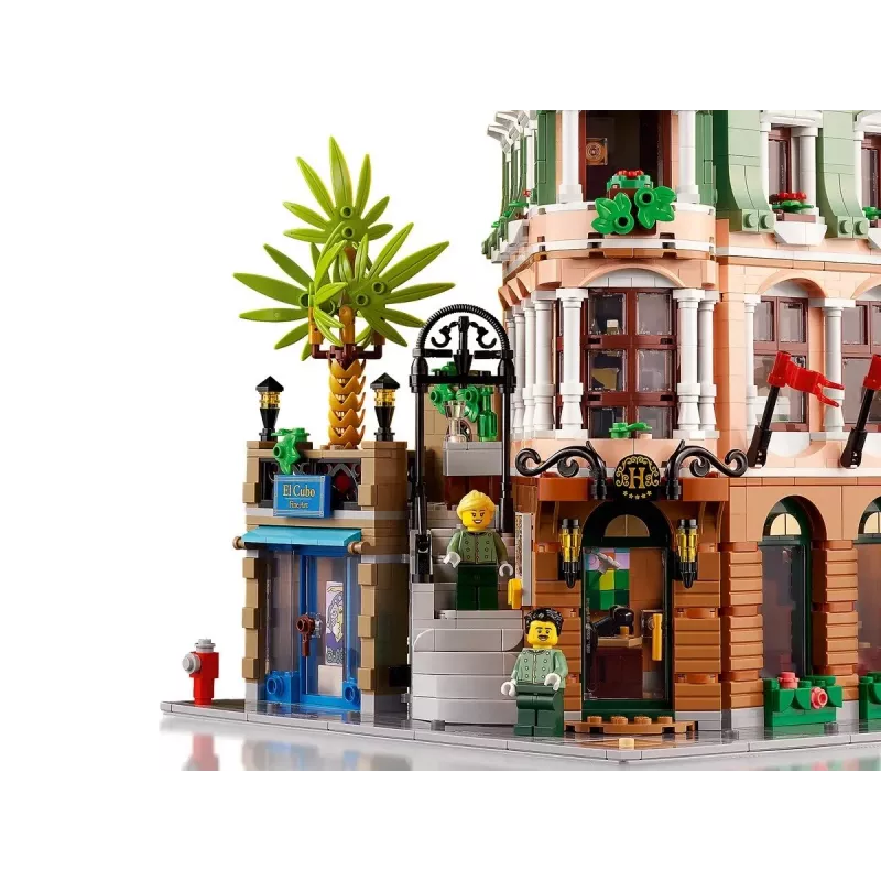 LEGO Icons 10297 Boutique Hotel set de construcción modular (3066 piezas)