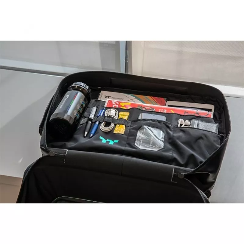 Mochila para bici impermeable Thermaltake TT100 Urban 20L negra