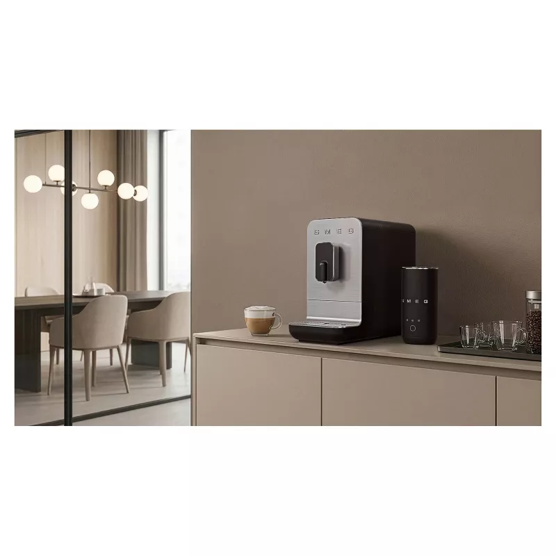 SMEG BCC11BLMEU cafetera superautomática con función de vapor, negro mate