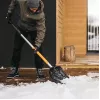 Fiskars 1057189 Pala para nieve de metal negra, naranja