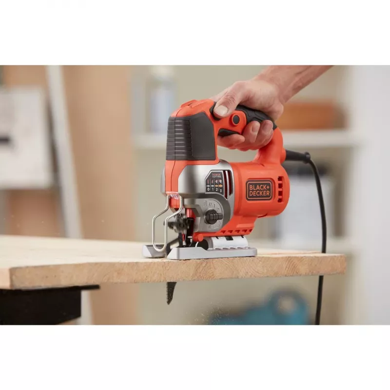 Black & Decker BES610-QS sierra de calar eléctrica 600W con movimiento pendular