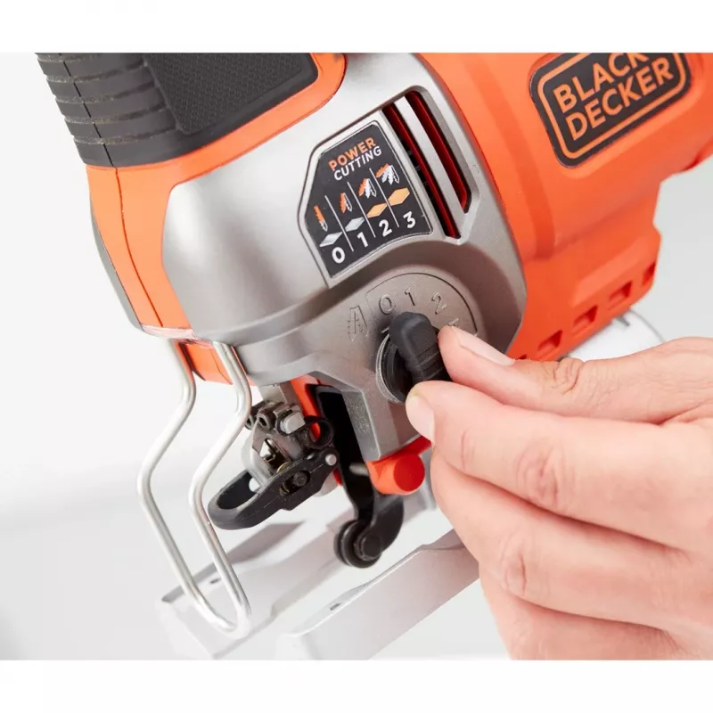 Black & Decker BES610-QS sierra de calar eléctrica 600W con movimiento pendular