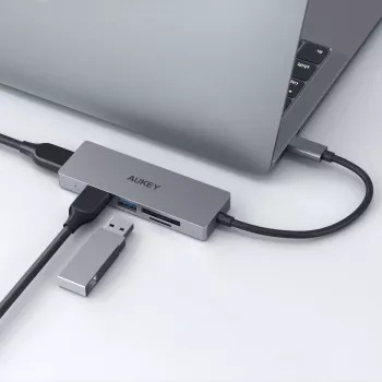 AUKEY CB-C63 hub USB-C ultra slim 4 en 1 aluminio gris espacial