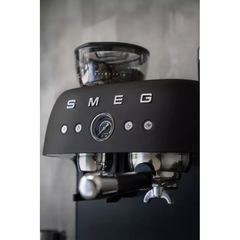 Smeg EGF03BLMEU cafetera espresso con molinillo, 1650 W, negra