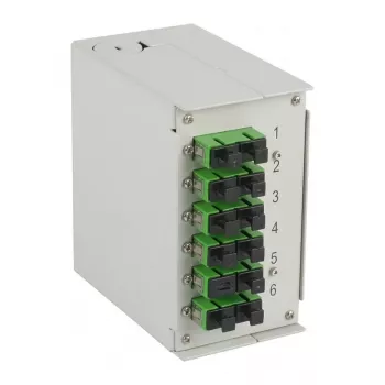 EFB Caja para carril DIN OS2 G652D 12xSC/APC pigtail desplazado 6x acoplador SC/APC dúplex
