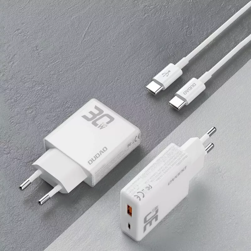 Dudao A30EU GaN 30W Cargador de pared USB-C USB-A con cable USB-C a USB-C 1m Blanco