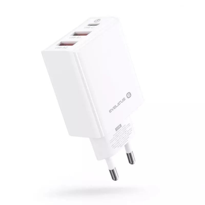 Evelatus Cargador de viaje ETC06 pared EU 3 puertos 32W USB-C / USB-A2 blanco