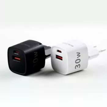 Evelatus Cargador EU de 30W máx. USB-A y USB-C blanco