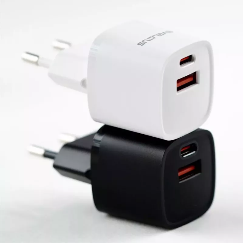 Evelatus Cargador EU de 30W máx. USB-A y USB-C blanco